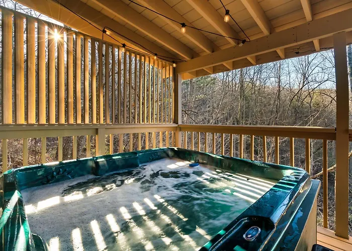 Cabin With Spectacular View With Hot Tub In The Smoky Mtns