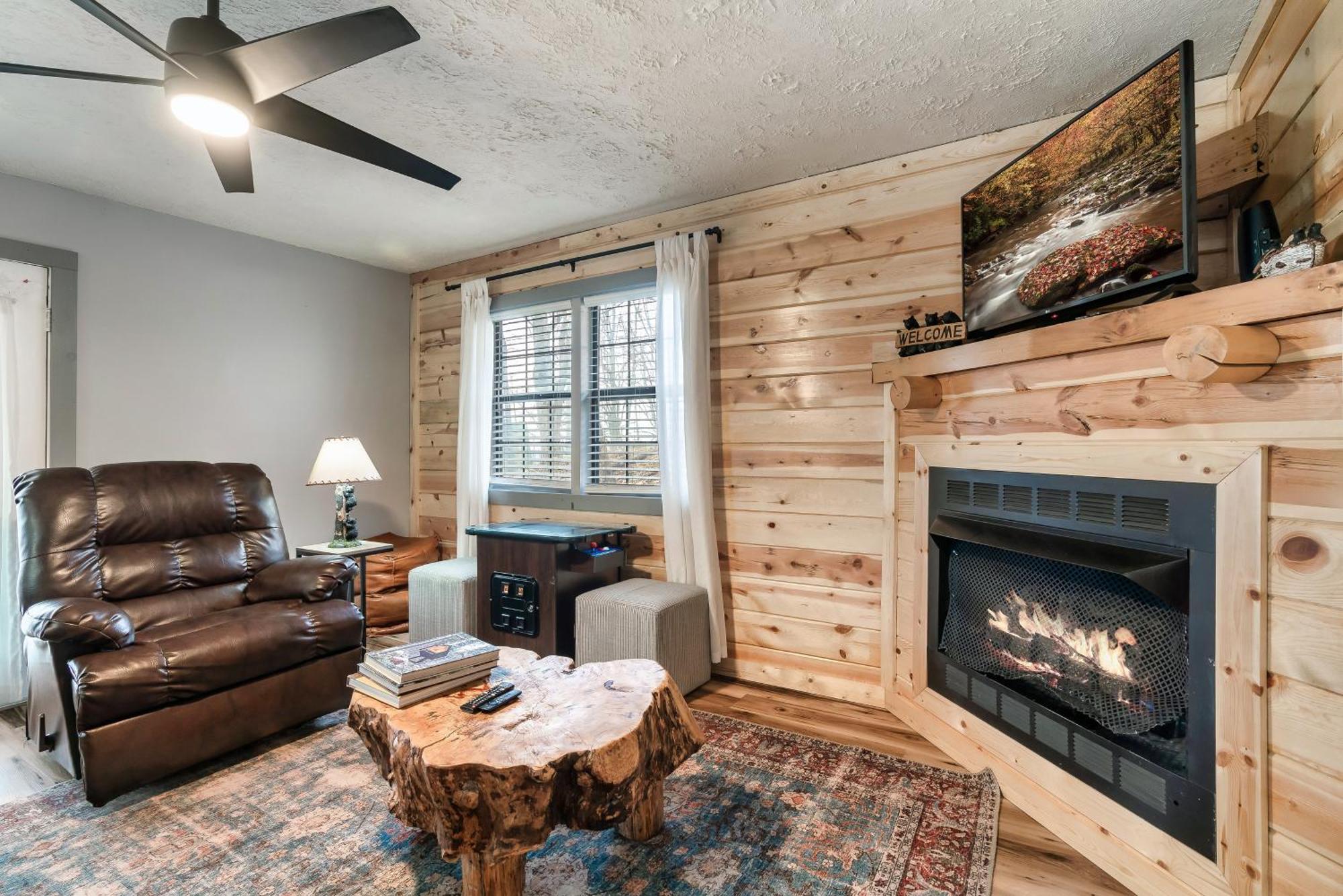 With Spectacular View With Hot Tub In The Smoky Mtns Holiday home